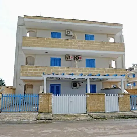 شقة Residenza Giotto By Viaggianelsalento *